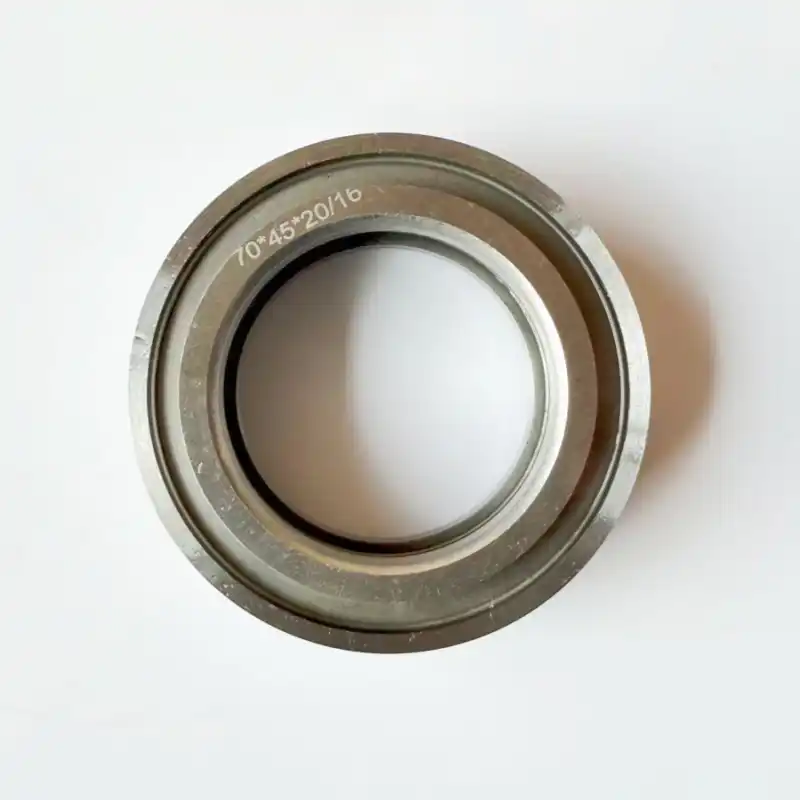 slitting lower blade