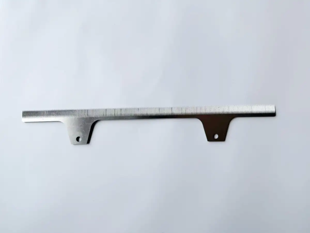 custom serrated blade 08